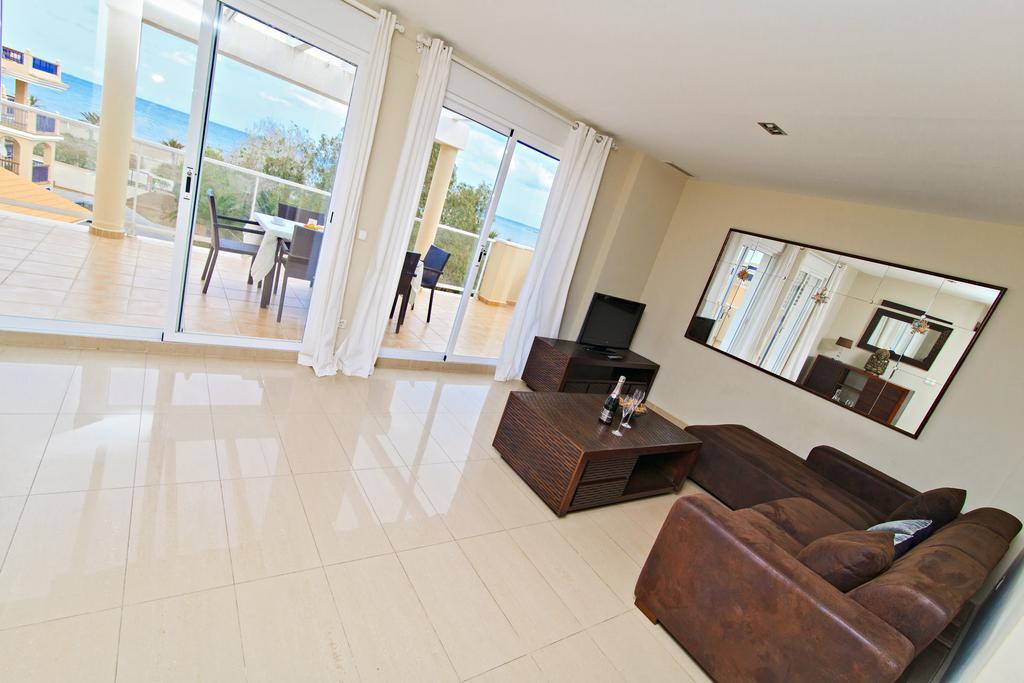 Apartamentos Carlton Vyb Denia Ngoại thất bức ảnh